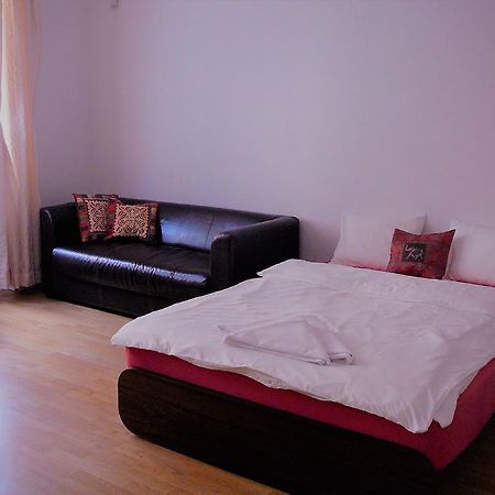 Lion Apartments Medena, Big Size, High Ceilings Bratislava Buitenkant foto