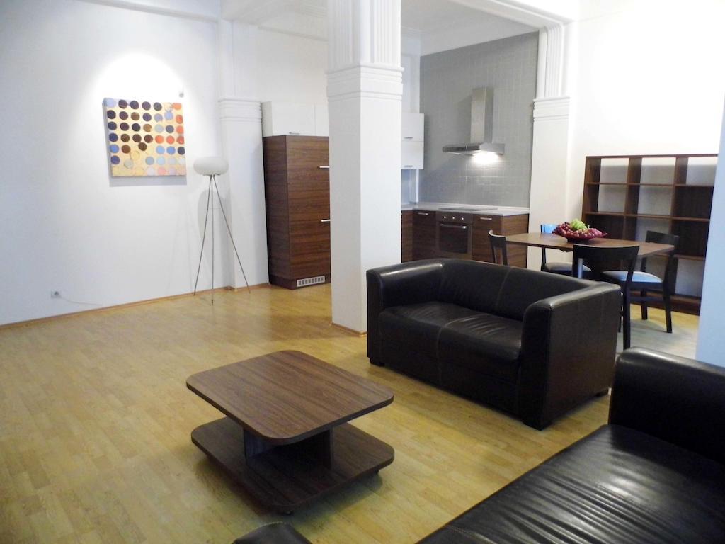 Lion Apartments Medena, Big Size, High Ceilings Bratislava Kamer foto