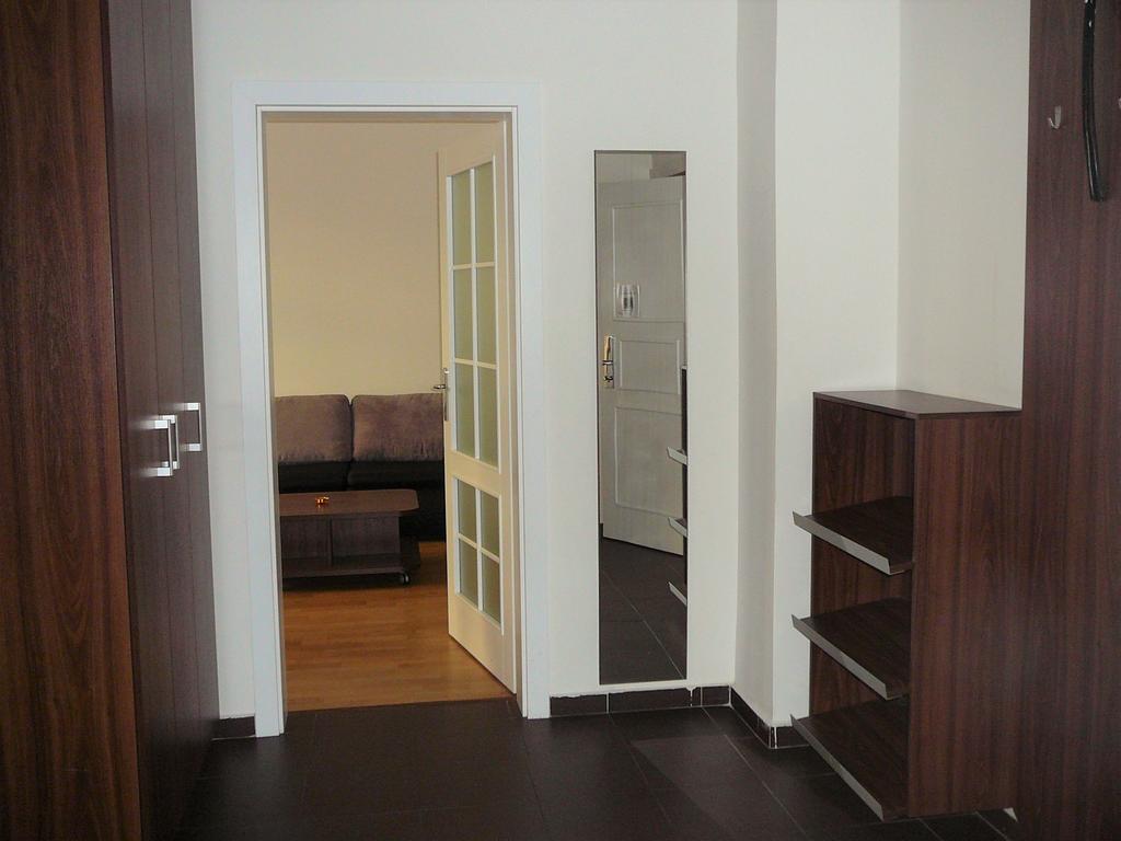 Lion Apartments Medena, Big Size, High Ceilings Bratislava Buitenkant foto