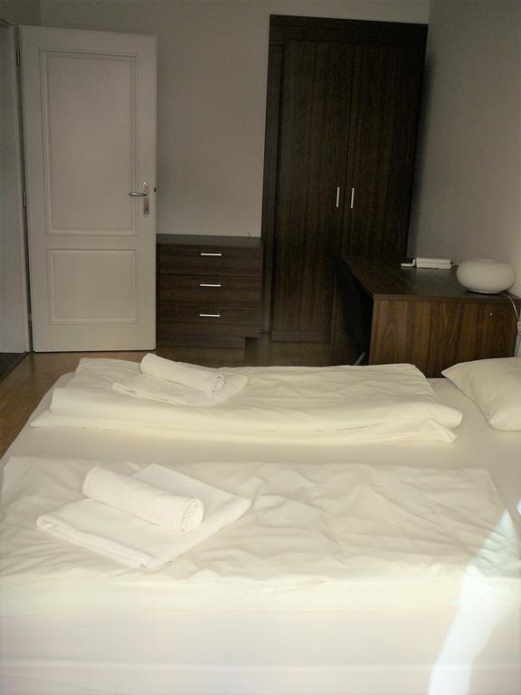 Lion Apartments Medena, Big Size, High Ceilings Bratislava Buitenkant foto