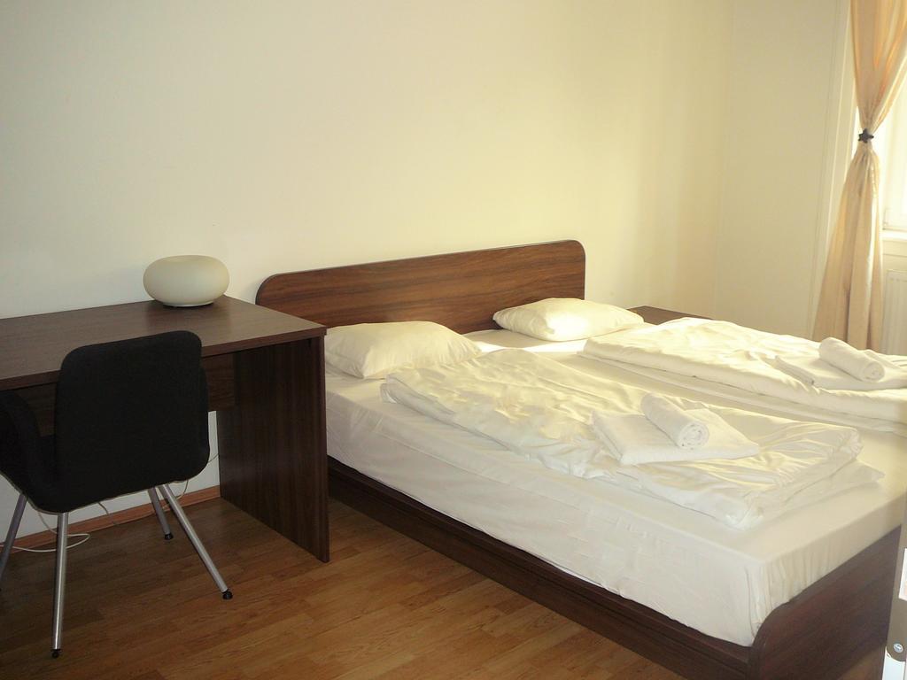 Lion Apartments Medena, Big Size, High Ceilings Bratislava Buitenkant foto