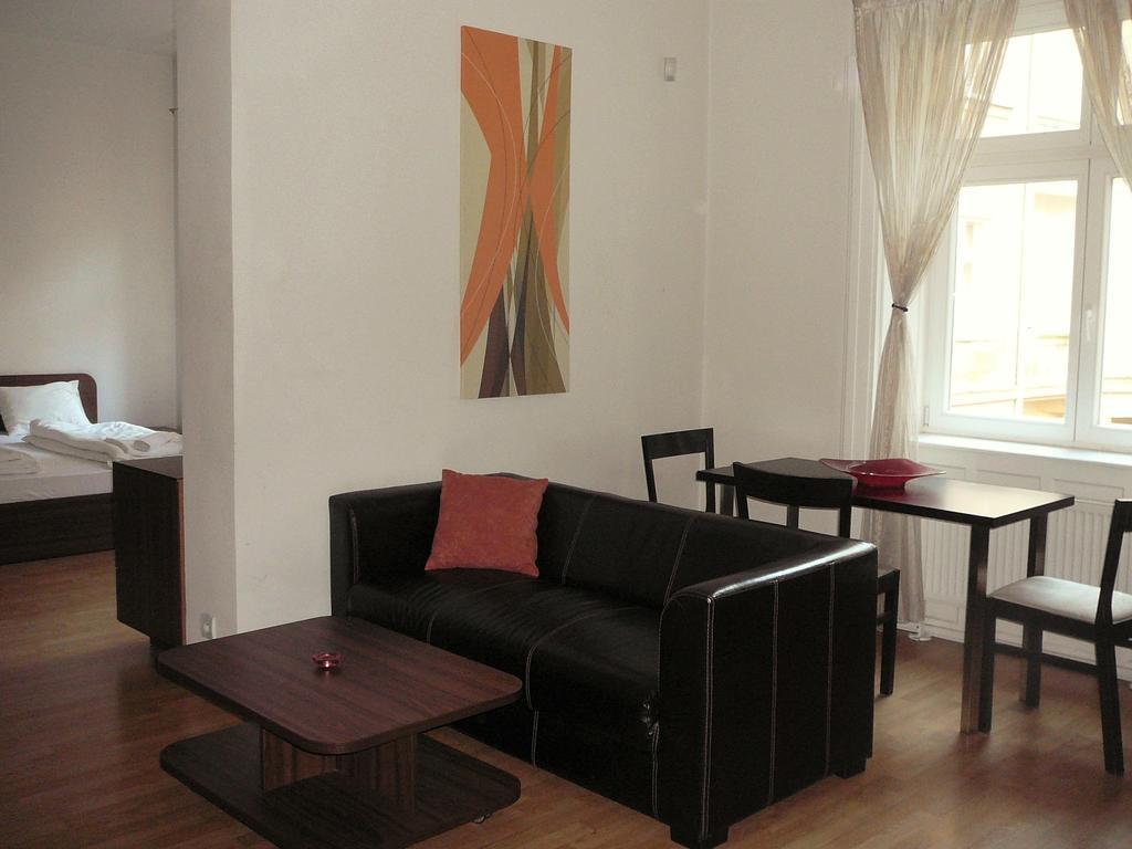 Lion Apartments Medena, Big Size, High Ceilings Bratislava Buitenkant foto