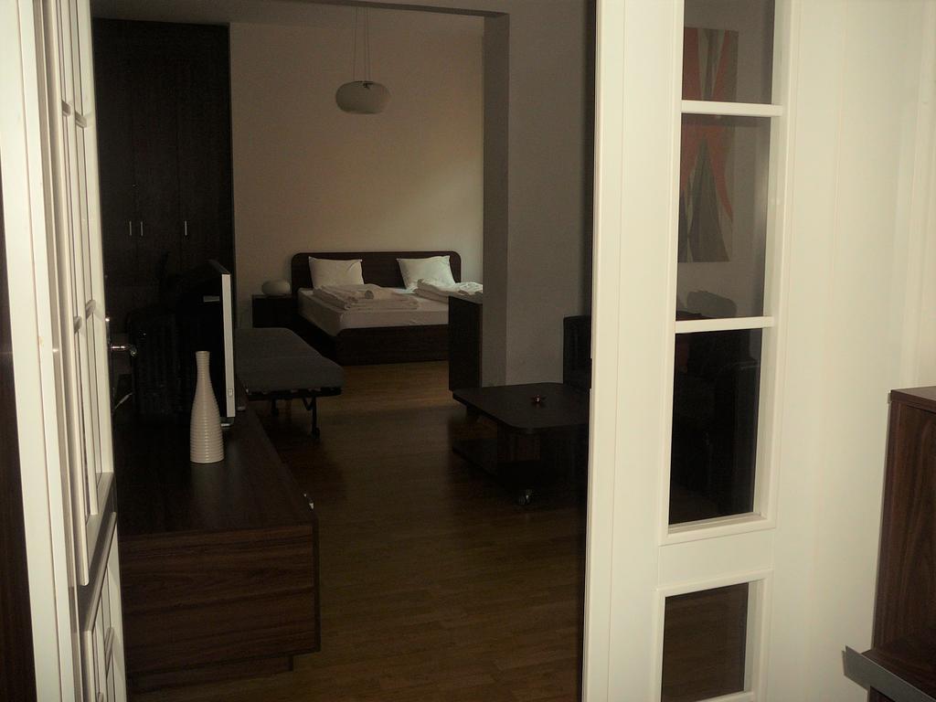 Lion Apartments Medena, Big Size, High Ceilings Bratislava Buitenkant foto