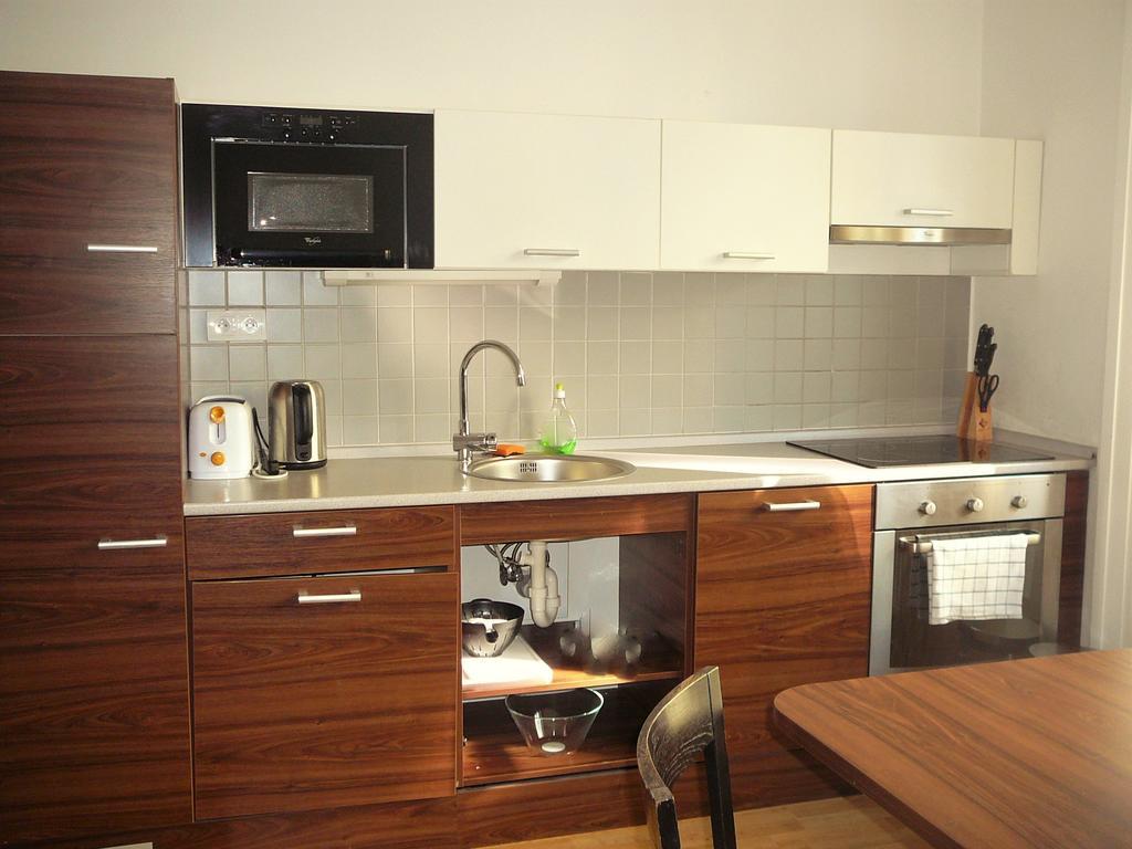 Lion Apartments Medena, Big Size, High Ceilings Bratislava Buitenkant foto
